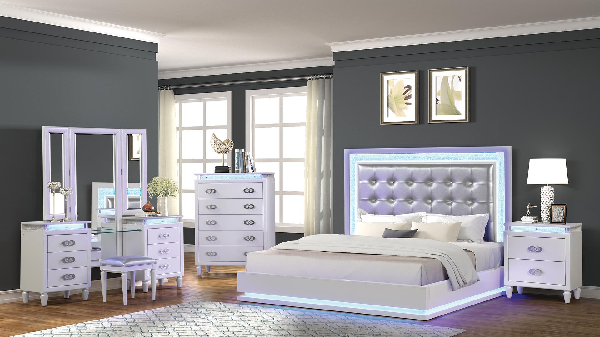Passion Queen 4 Pc Vanity Bedroom Set in Milky White